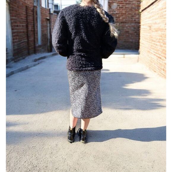 Bishop and Young | Elsie | Faux Fur | Jacket Black | Size Medium NWT - Picture 4 of 7